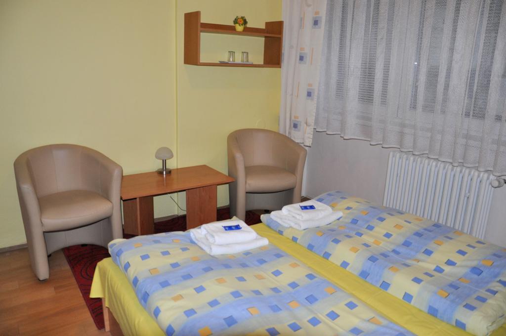 Hotel Komarov Brno Phòng bức ảnh