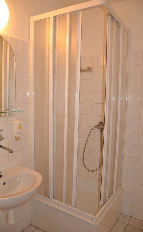 Hotel Komarov Brno Ngoại thất bức ảnh